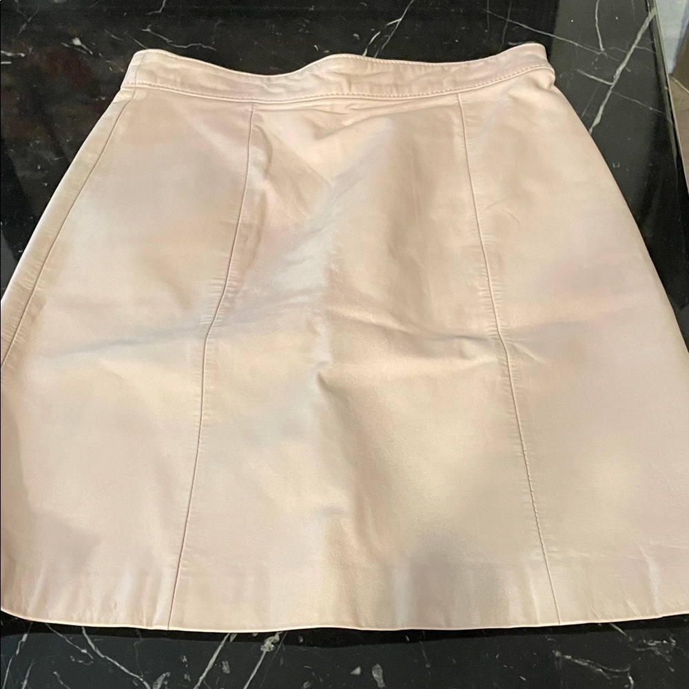 Elegant leather pink mini skirt